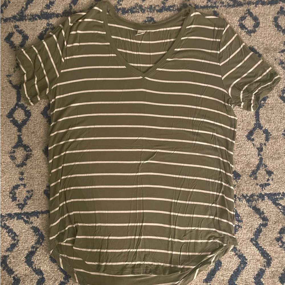 Old Navy top